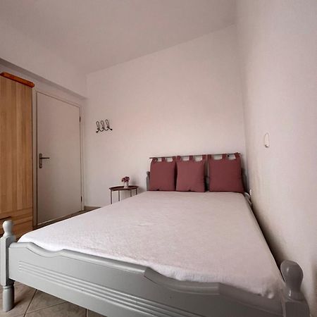 Ocean View Apartments Vrasna Bagian luar foto
